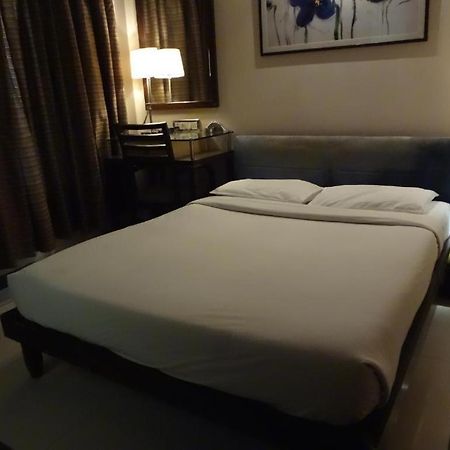 Hotel Sapna Marine Bombay Esterno foto